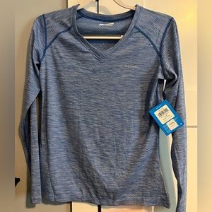 Columbia NWT long sleeve workout/running shirt in blue